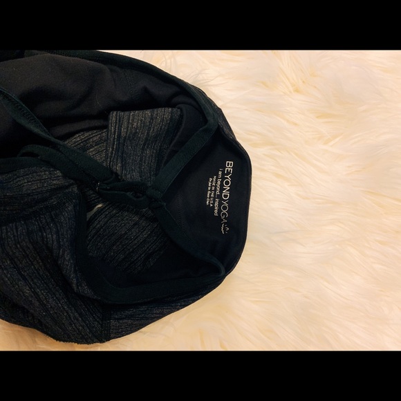 🦄Beyond yoga bra tanks 2 piece size S - Picture 7 of 8